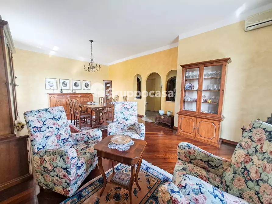 Immagine 8 di Villa in vendita  in Strada Robecco 10 a Magenta