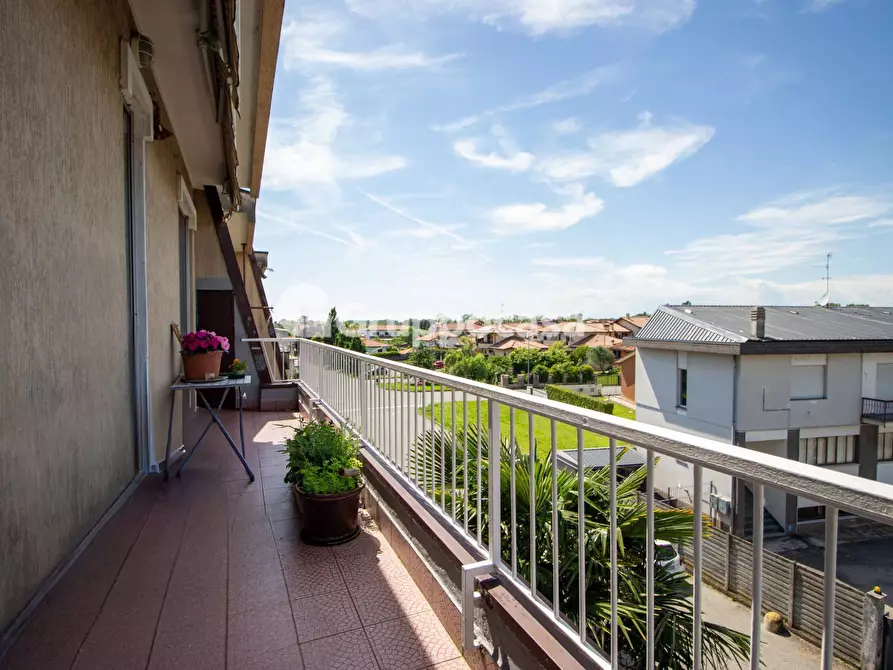 Immagine 8 di Appartamento in vendita  in Via Cavalieri di Vittorio Veneto 1 a Robecco Sul Naviglio