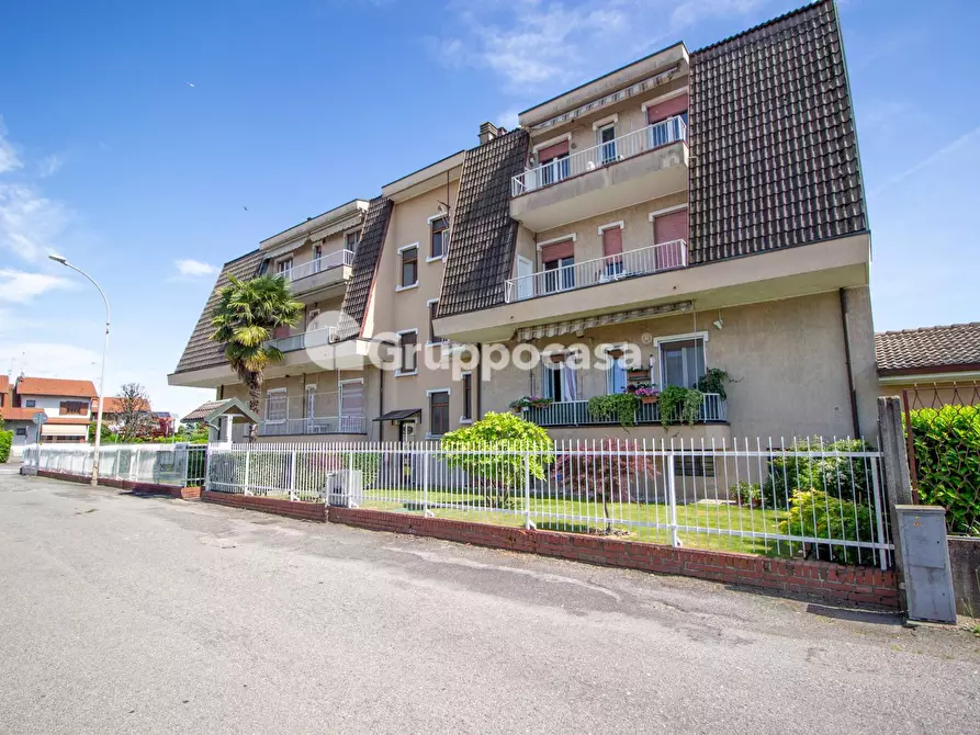 Immagine 1 di Appartamento in vendita  in Via Cavalieri di Vittorio Veneto 1 a Robecco Sul Naviglio