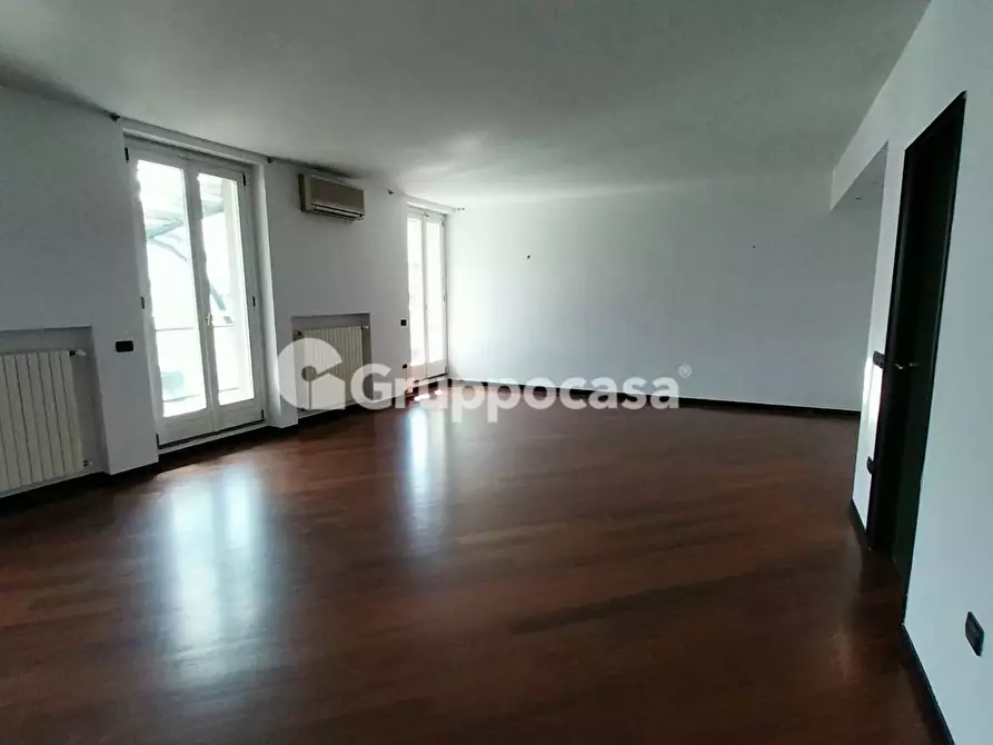 Immagine 3 di Ufficio in affitto  in Via IV Giugno 32 a Magenta