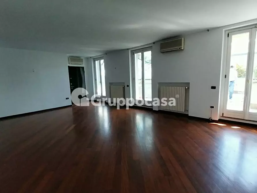 Immagine 5 di Ufficio in affitto  in Via IV Giugno 32 a Magenta