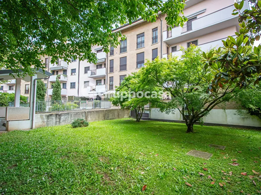 Immagine 28 di Appartamento in vendita  in Via M. di Canossa 27 a Magenta