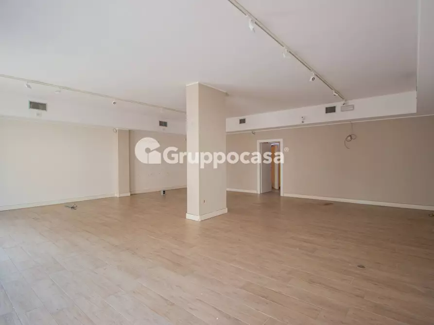 Immagine 7 di Locale commerciale in affitto  in Via Roma 58 a Magenta