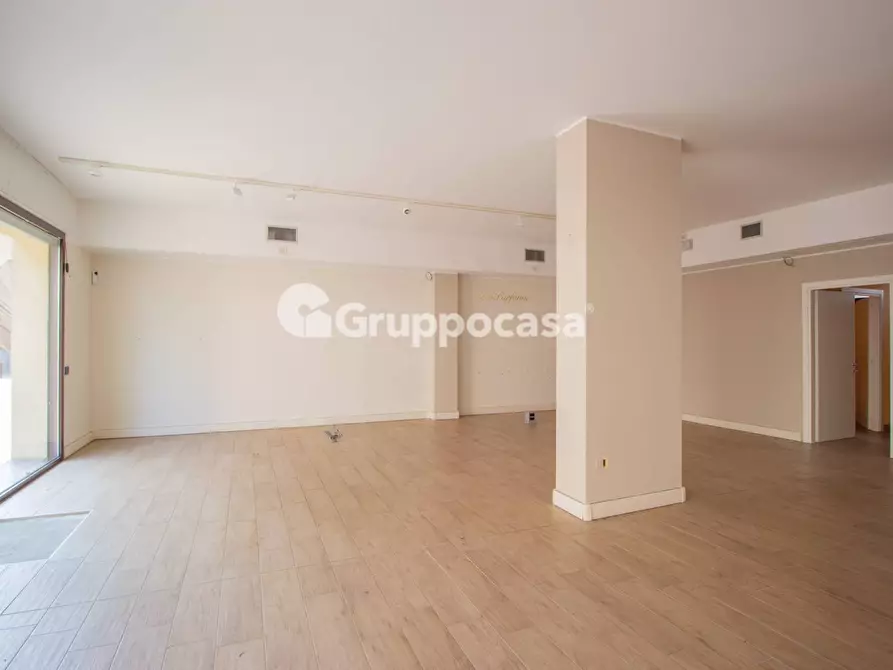 Immagine 8 di Locale commerciale in affitto  in Via Roma 58 a Magenta