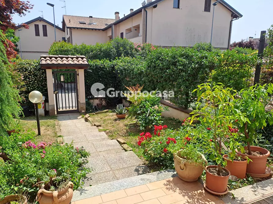 Immagine 3 di Villetta a schiera in vendita  in Via Cler 170 a Magenta