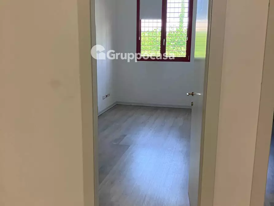 Immagine 20 di Locale commerciale in affitto  in Via Somma 6 a Cuggiono