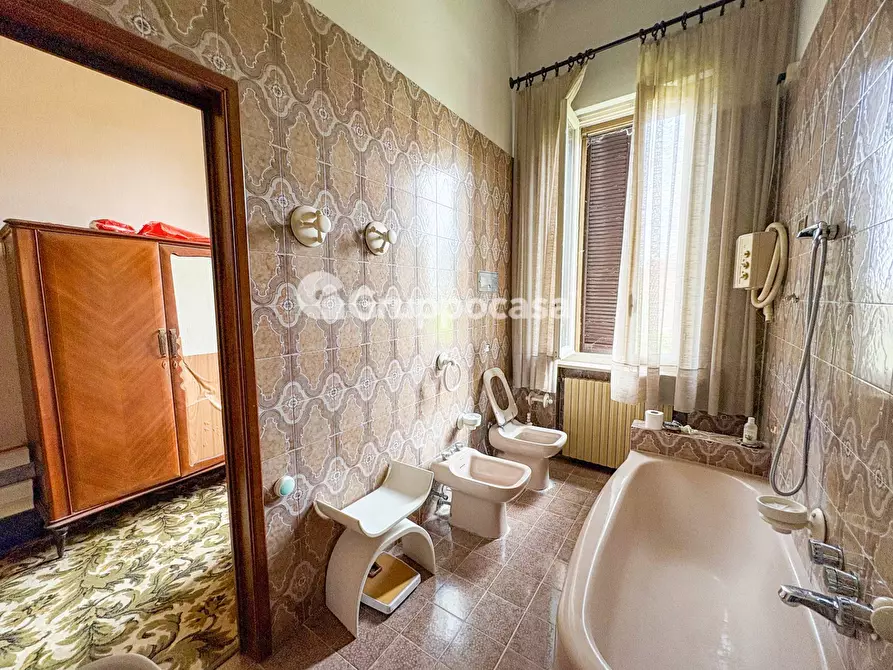 Immagine 21 di Villa in vendita  in Via Roma 60 a Bernate Ticino