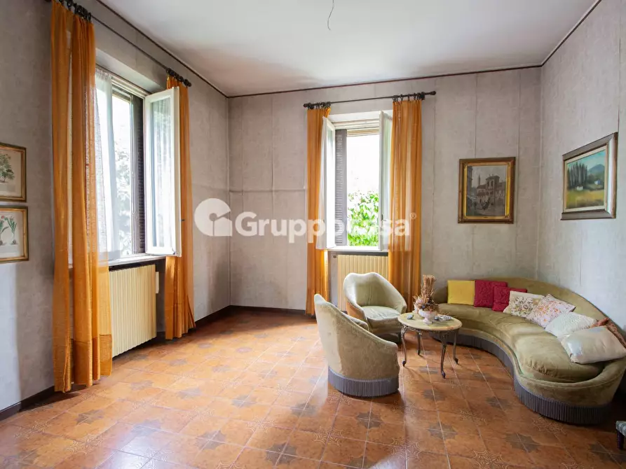 Immagine 4 di Villa in vendita  in Via Roma 60 a Bernate Ticino