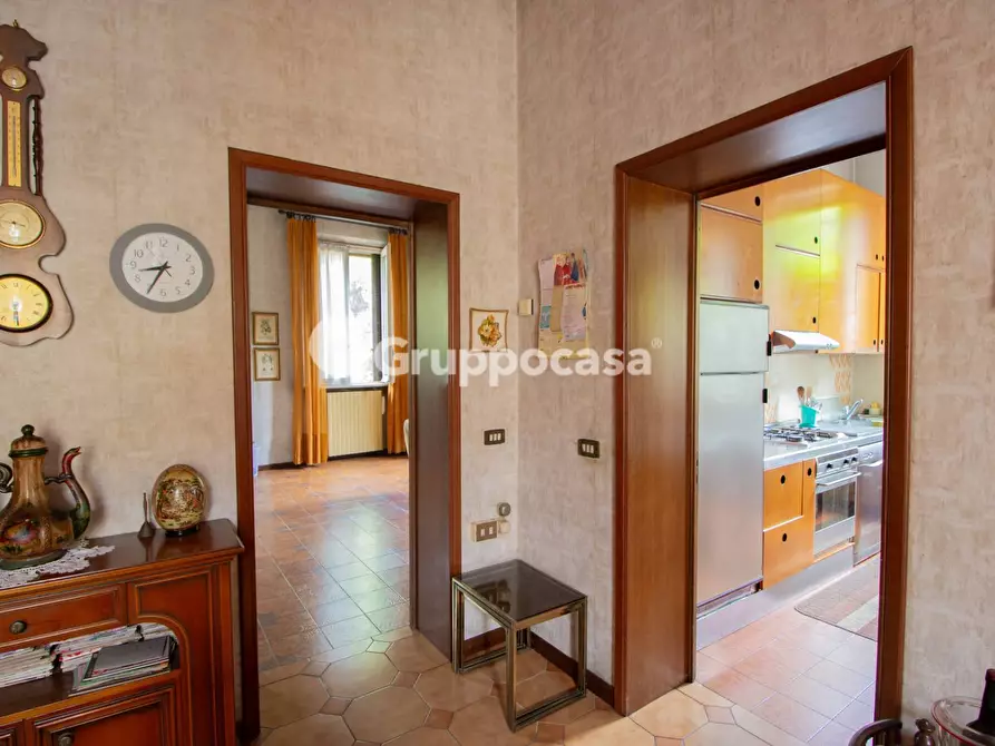 Immagine 7 di Villa in vendita  in Via Roma 60 a Bernate Ticino