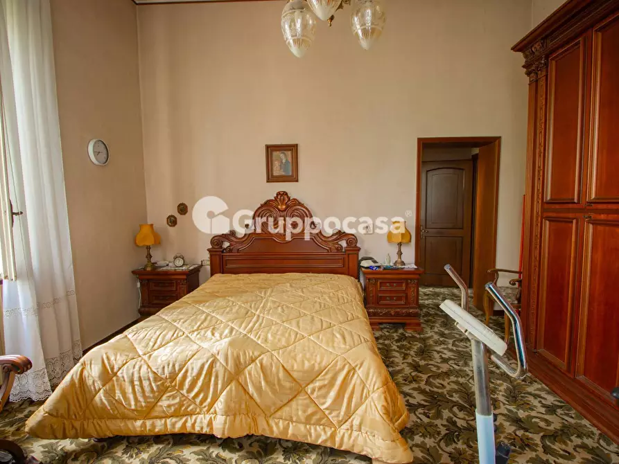 Immagine 25 di Villa in vendita  in Via Roma 60 a Bernate Ticino