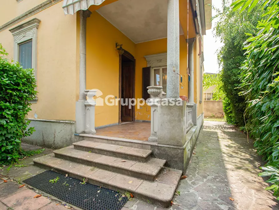 Immagine 29 di Villa in vendita  in Via Roma 60 a Bernate Ticino