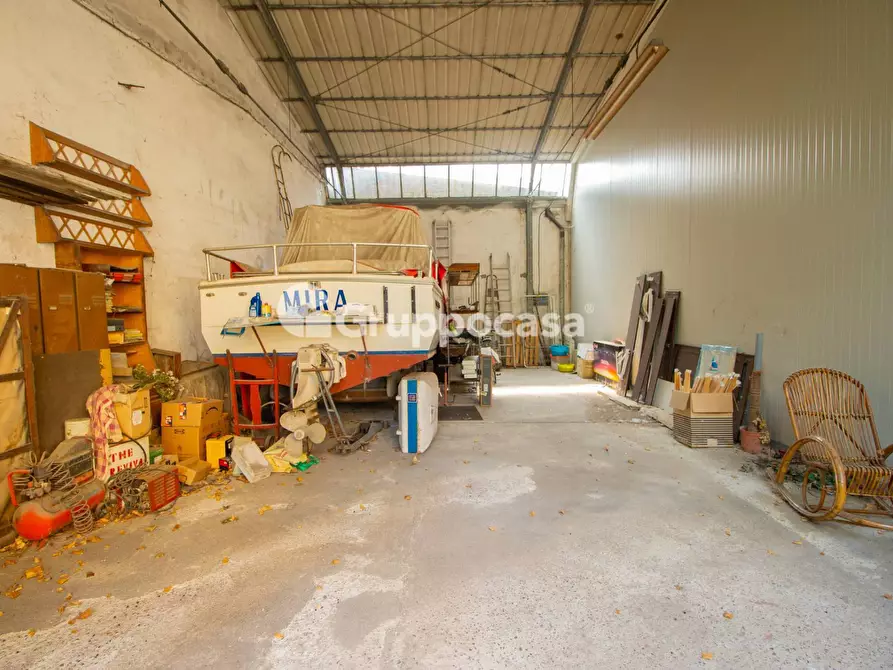 Immagine 34 di Villa in vendita  in Via Roma 60 a Bernate Ticino