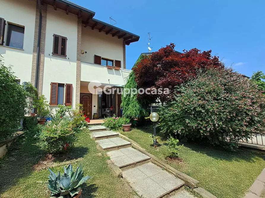 Immagine 2 di Villetta a schiera in vendita  in Via Cler 170 a Magenta