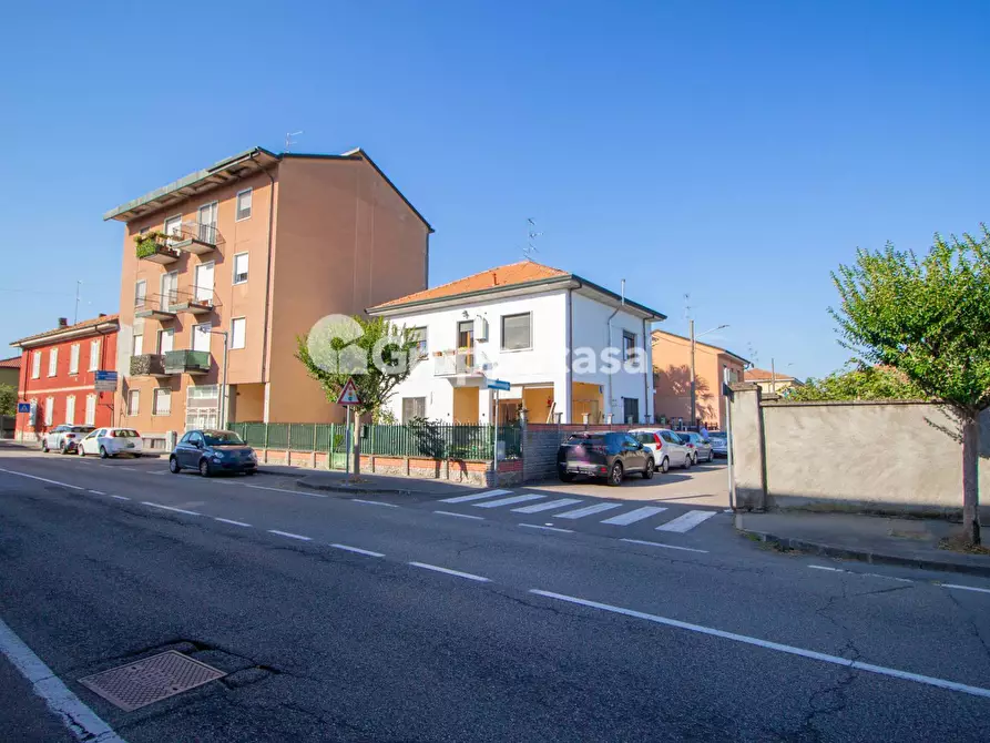 Immagine 26 di Appartamento in vendita  in via dante 3 a Bernate Ticino