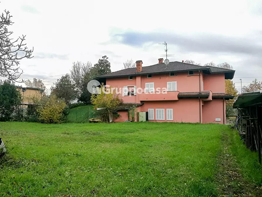 Immagine 35 di Villa in vendita  in Via Brodolini 8 a Magenta