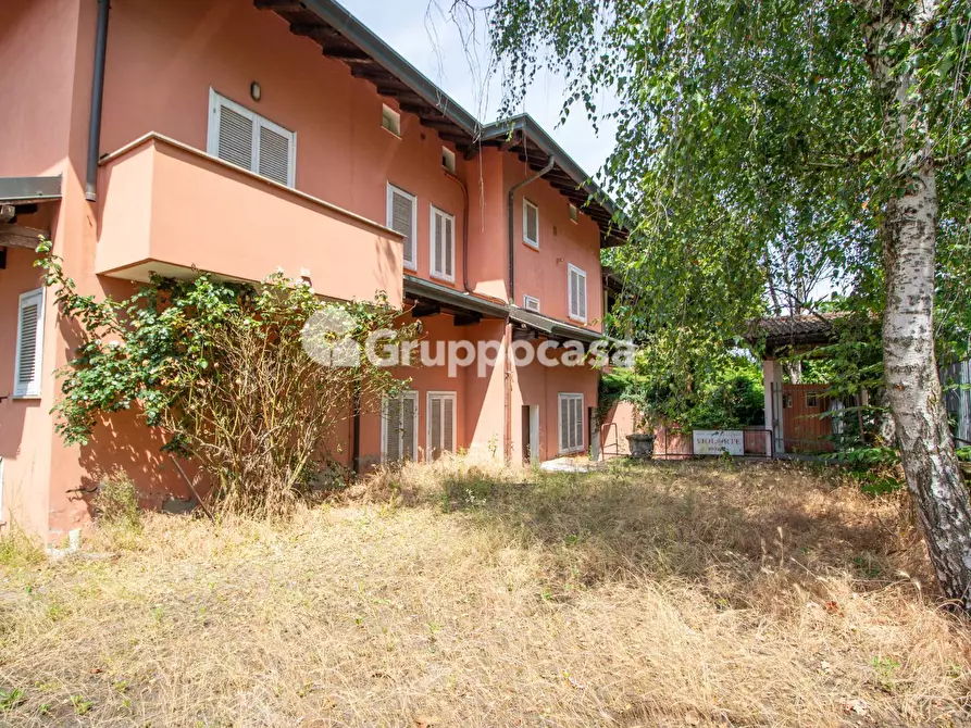 Immagine 34 di Villa in vendita  in Via Brodolini 8 a Magenta