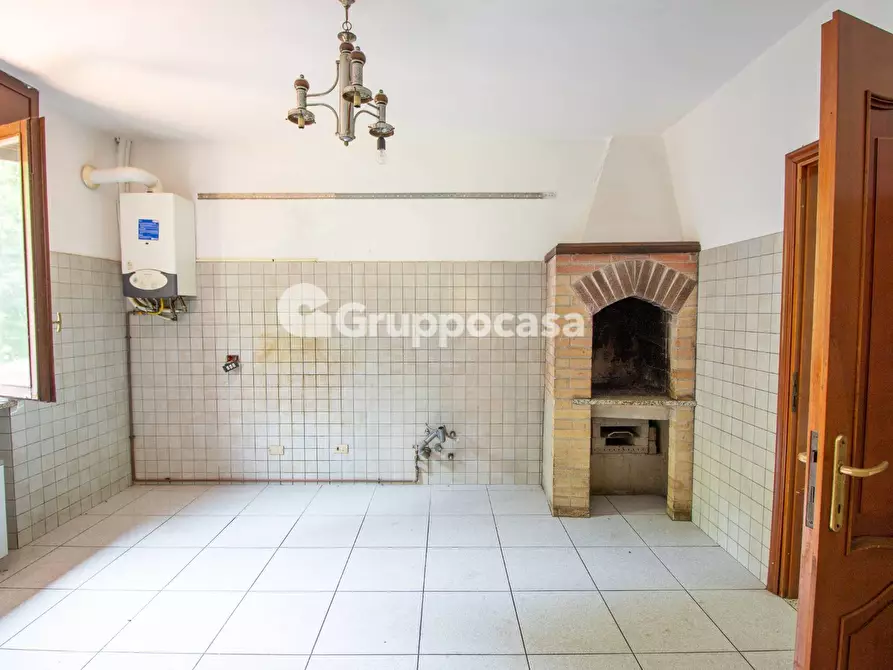 Immagine 9 di Villa in vendita  in Via Brodolini 8 a Magenta