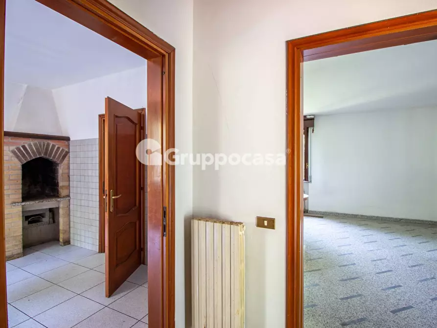 Immagine 10 di Villa in vendita  in Via Brodolini 8 a Magenta