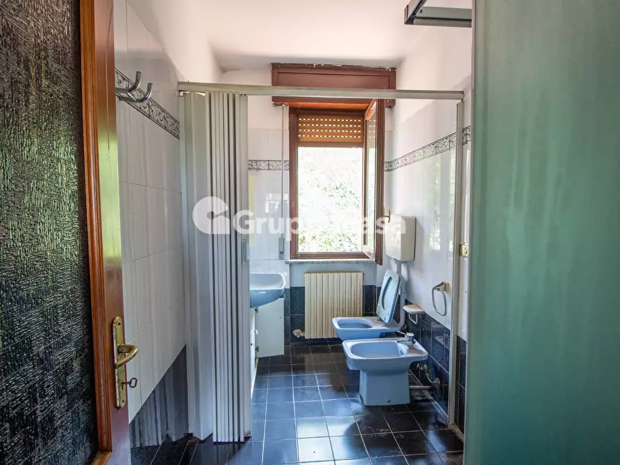 Immagine 13 di Villa in vendita  in Via Brodolini 8 a Magenta