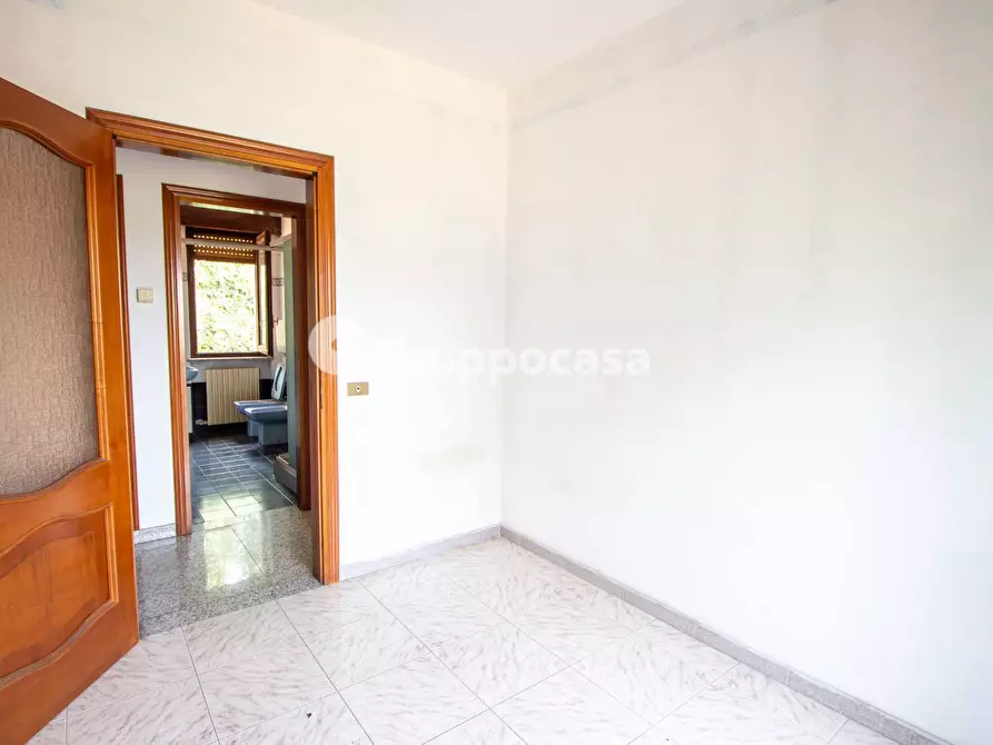 Immagine 15 di Villa in vendita  in Via Brodolini 8 a Magenta