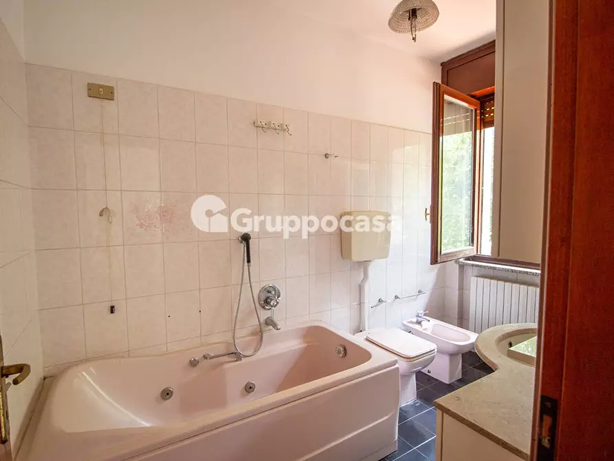 Immagine 18 di Villa in vendita  in Via Brodolini 8 a Magenta