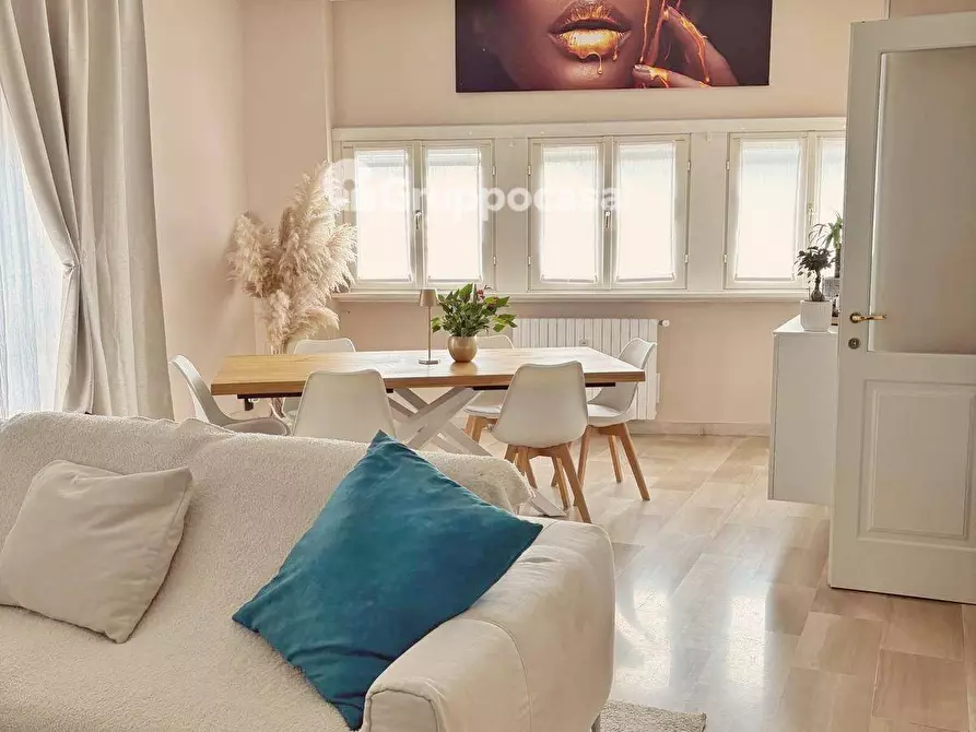 Immagine 3 di Appartamento in vendita  in Via Silvio Pellico 24 a Magenta