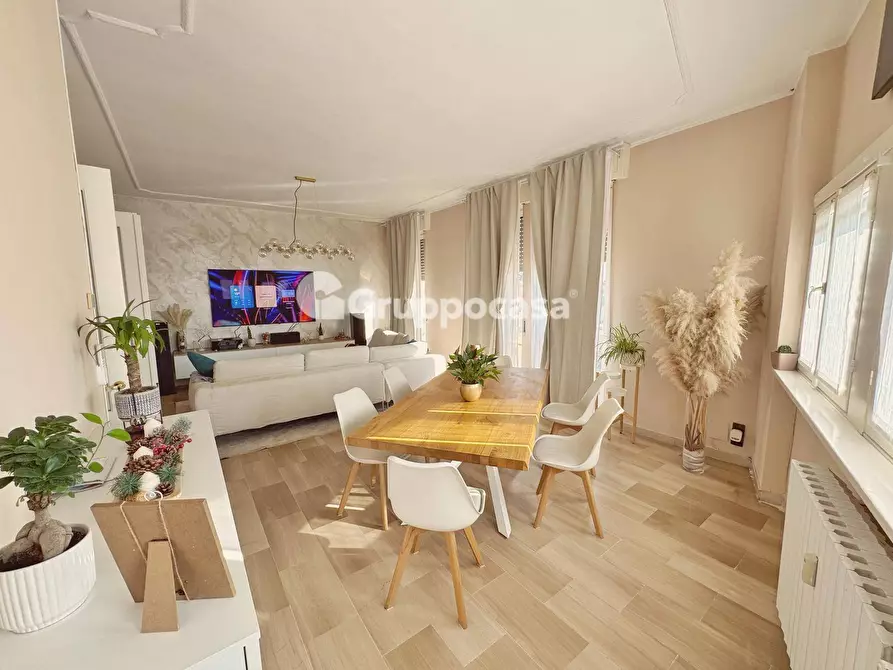 Immagine 2 di Appartamento in vendita  in Via Silvio Pellico 24 a Magenta