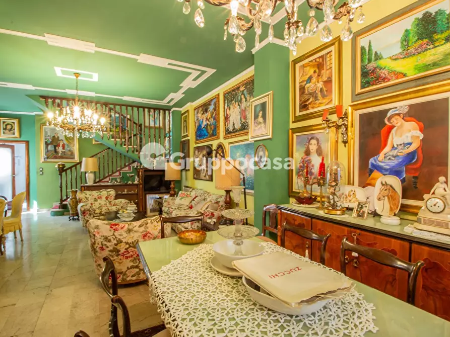 Immagine 9 di Palazzo in vendita  in Piazza San Martino 28 a Bernate Ticino