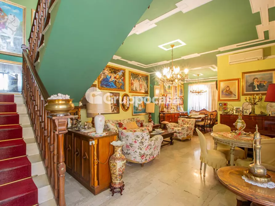 Immagine 12 di Palazzo in vendita  in Piazza San Martino 28 a Bernate Ticino