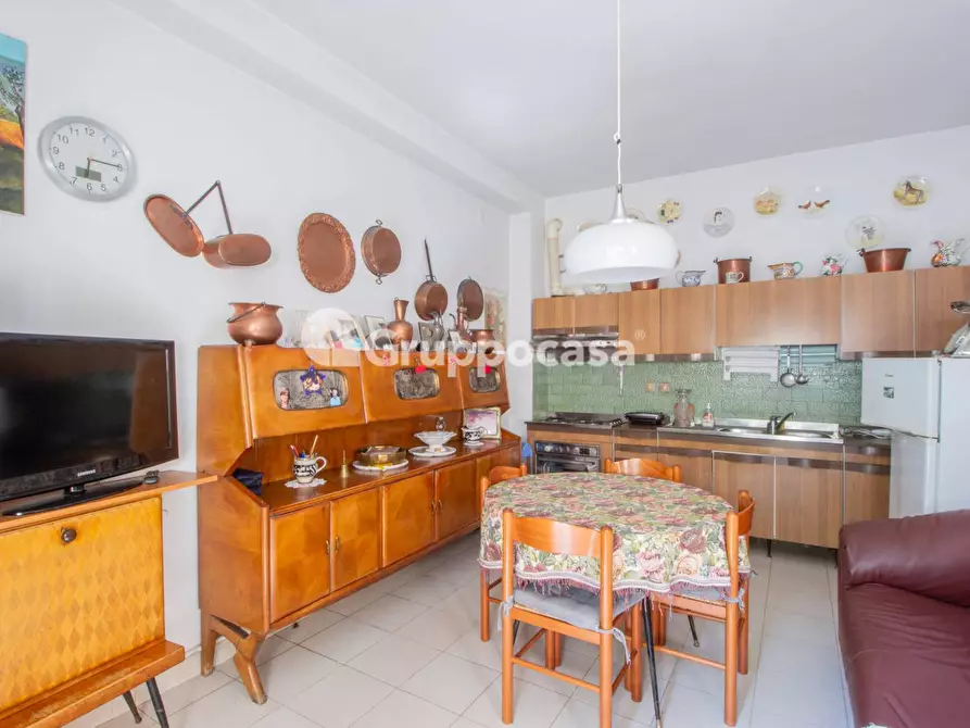 Immagine 13 di Palazzo in vendita  in Piazza San Martino 28 a Bernate Ticino