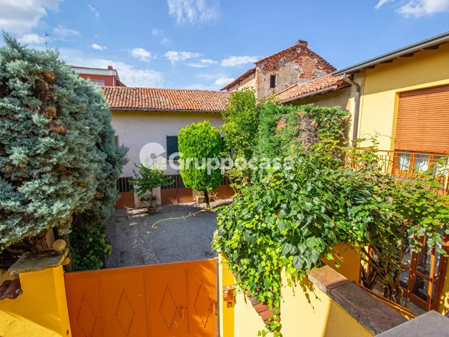 Immagine 21 di Palazzo in vendita  in Piazza San Martino 28 a Bernate Ticino