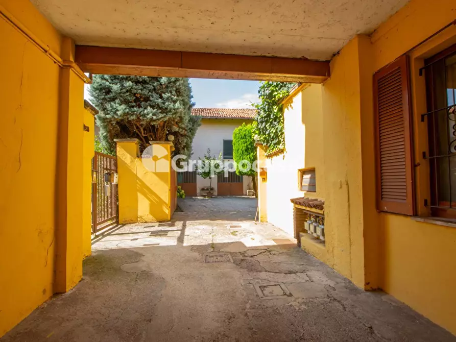 Immagine 29 di Palazzo in vendita  in Piazza San Martino 28 a Bernate Ticino