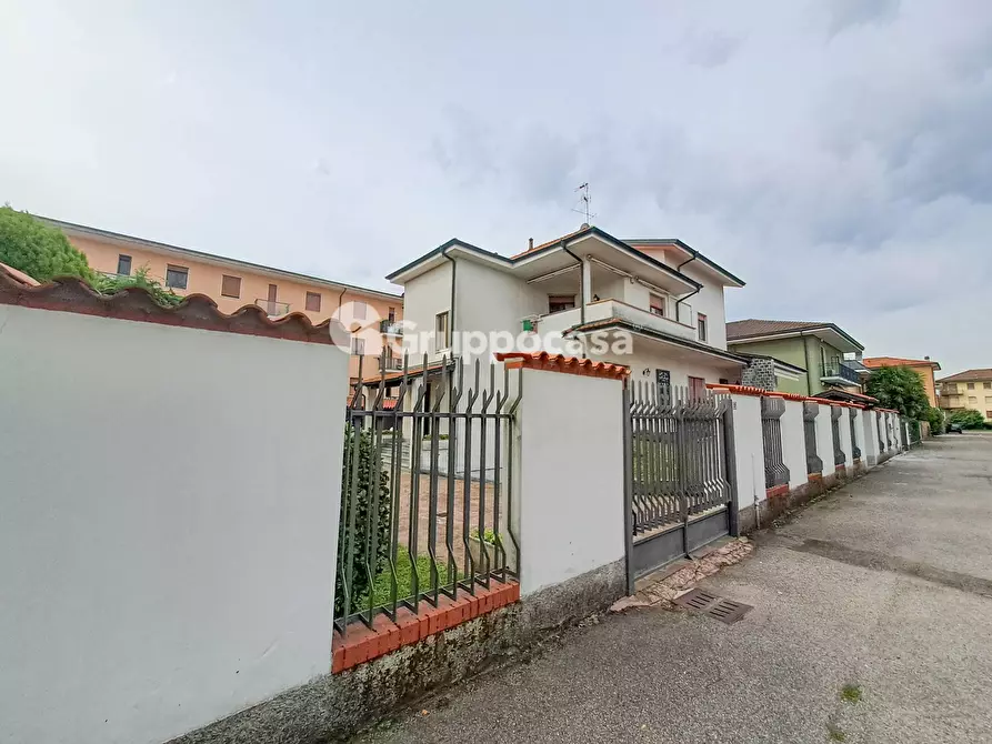 Immagine 23 di Appartamento in vendita  in Via XXIV Maggio 29 a Magenta