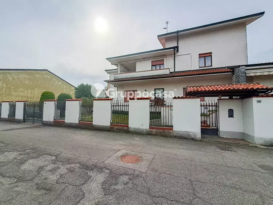 Immagine 24 di Appartamento in vendita  in Via XXIV Maggio 29 a Magenta