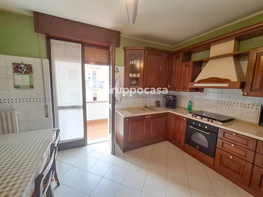 Immagine 5 di Appartamento in vendita  in Via XXIV Maggio 29 a Magenta