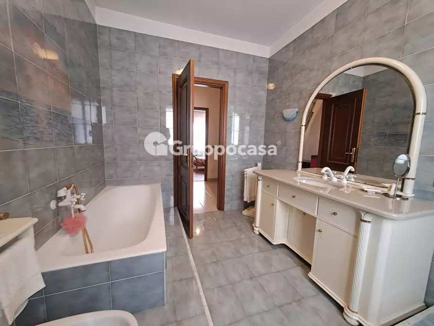 Immagine 14 di Appartamento in vendita  in Via XXIV Maggio 29 a Magenta