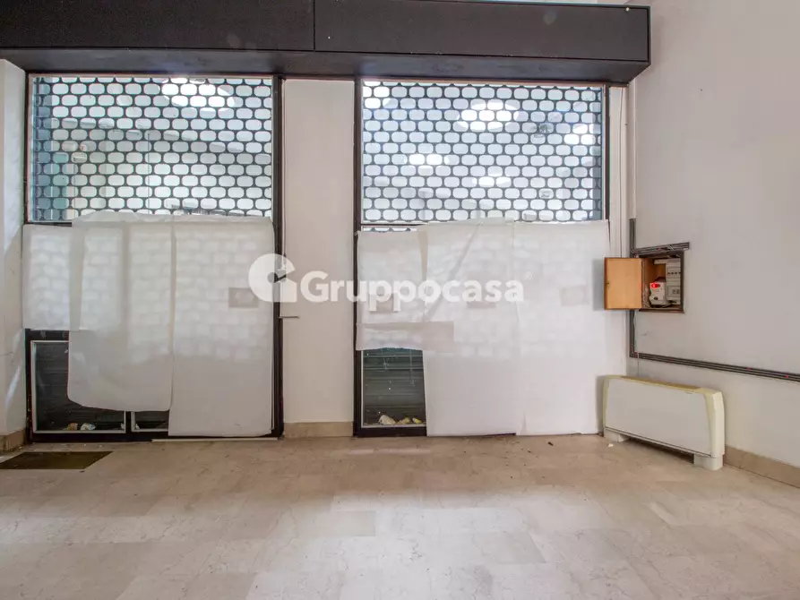 Immagine 9 di Locale commerciale in vendita  in Galleria dei Portici 4 a Magenta