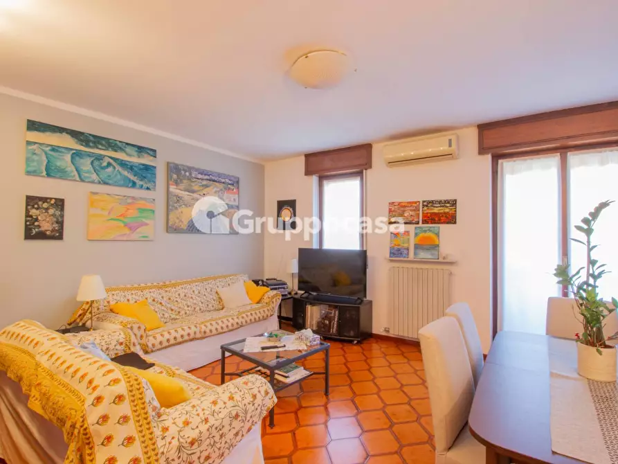 Immagine 2 di Appartamento in vendita  in Via Nenni 2 a Magenta