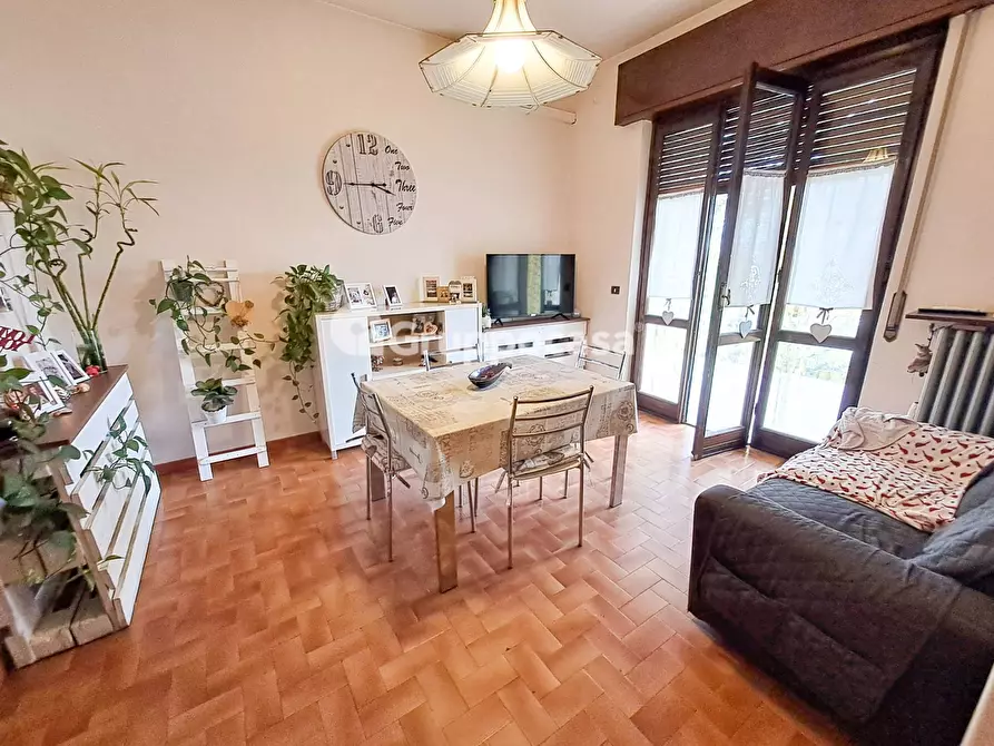 Immagine 7 di Villa in vendita  in Via 2 Giugno 6 a Bernate Ticino