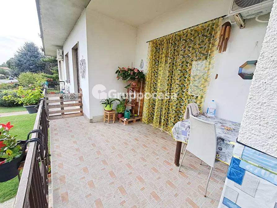 Immagine 15 di Villa in vendita  in Via 2 Giugno 6 a Bernate Ticino