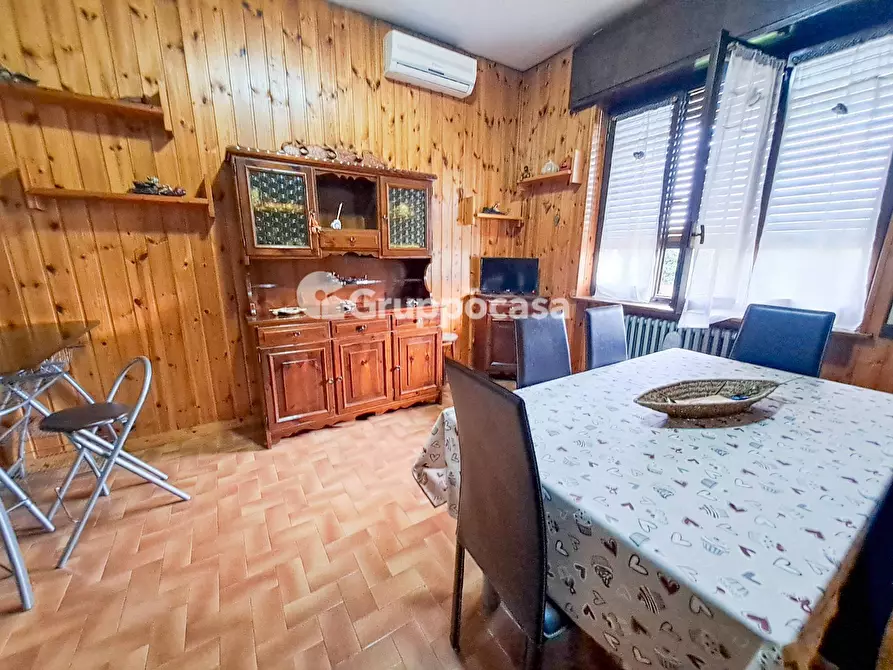 Immagine 31 di Villa in vendita  in Via 2 Giugno 6 a Bernate Ticino