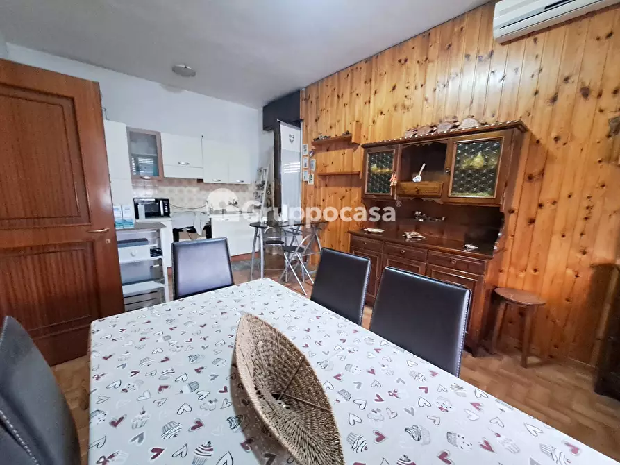 Immagine 33 di Villa in vendita  in Via 2 Giugno 6 a Bernate Ticino