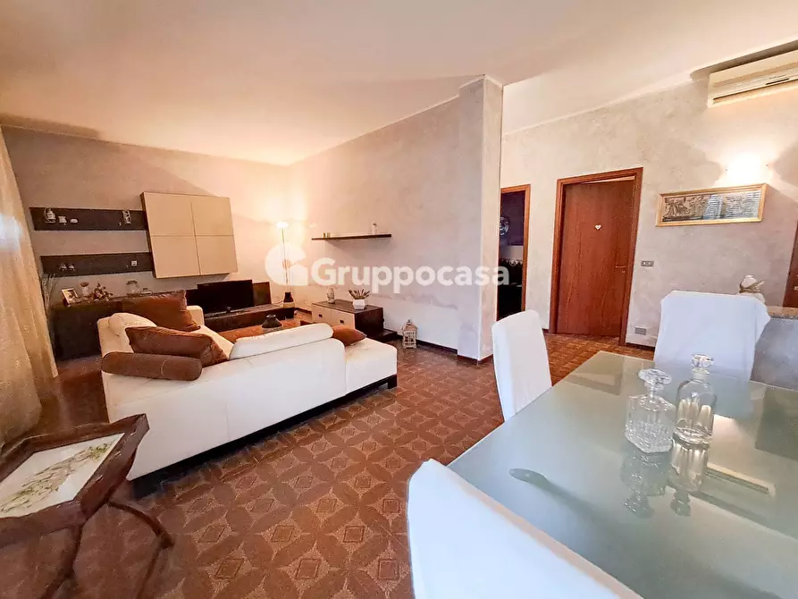 Immagine 36 di Villa in vendita  in Via 2 Giugno 6 a Bernate Ticino