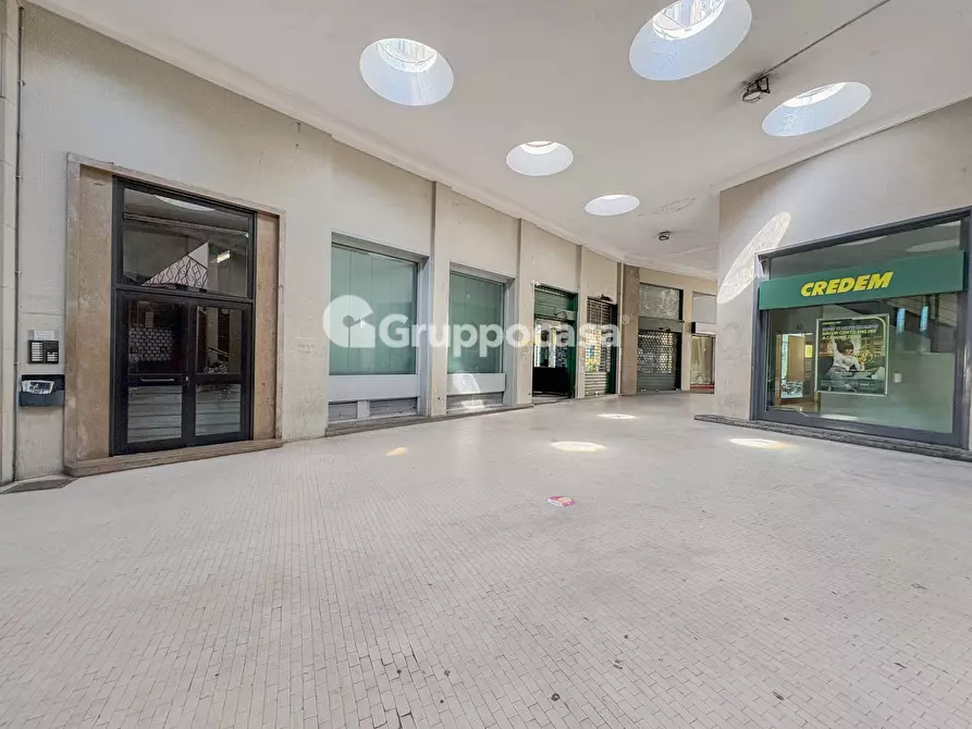 Immagine 5 di Ufficio in vendita  in Galleria dei Portici 3 a Magenta