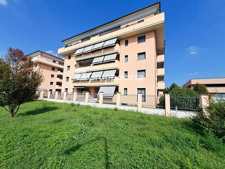 Immagine 32 di Appartamento in vendita  in via F.lli Sanchioli 11 a Magenta