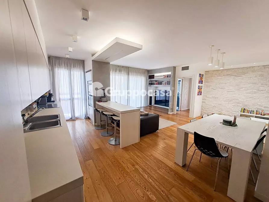 Immagine 2 di Appartamento in vendita  in via F.lli Sanchioli 11 a Magenta