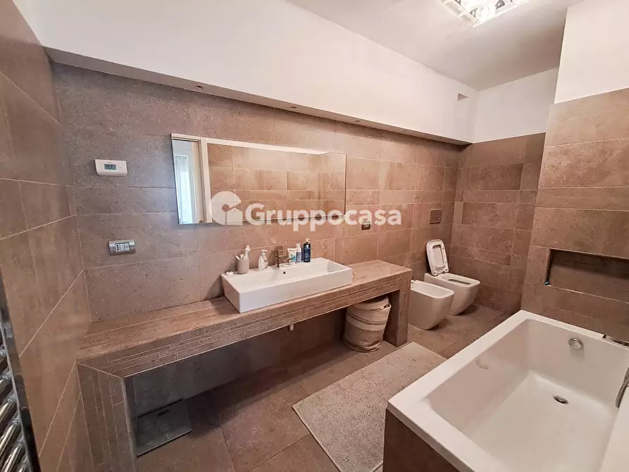 Immagine 16 di Appartamento in vendita  in via F.lli Sanchioli 11 a Magenta