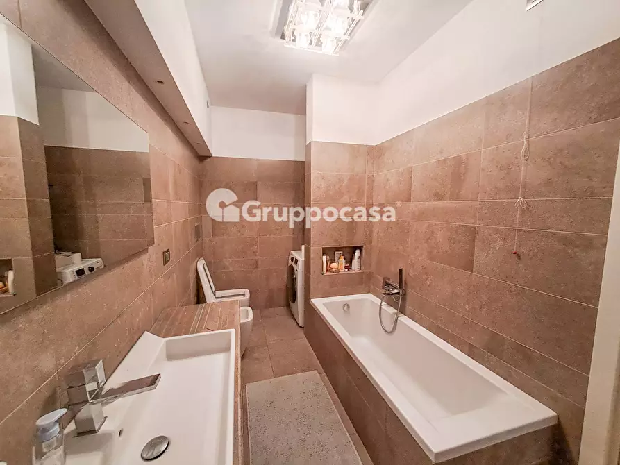 Immagine 17 di Appartamento in vendita  in via F.lli Sanchioli 11 a Magenta