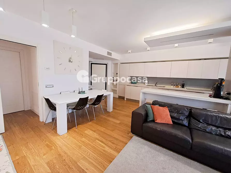 Immagine 3 di Appartamento in vendita  in via F.lli Sanchioli 11 a Magenta