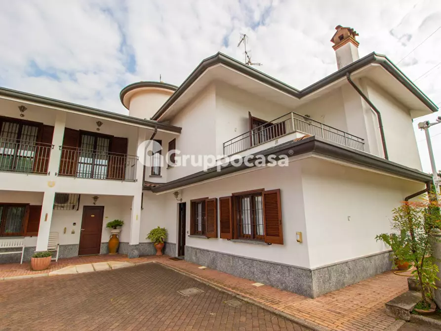 Immagine 39 di Villa in vendita  in Via Don Oldrati 42 a Bernate Ticino